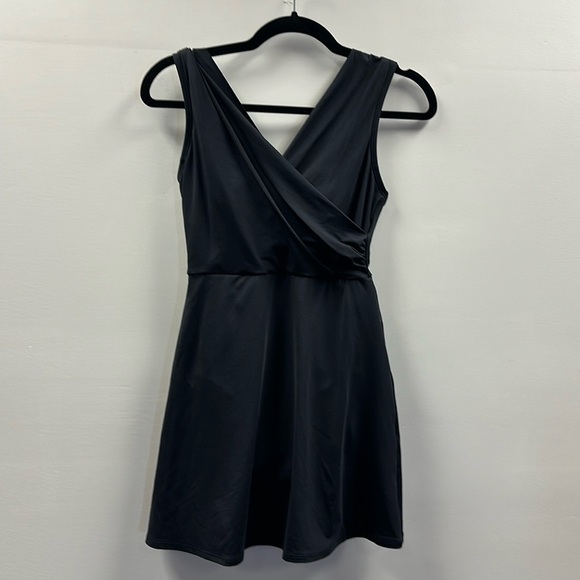 Lands’ End Women’s Black One Piece Wrap Style Swim Dress Adjustable Straps Sz 4 - Picture 2 of 8